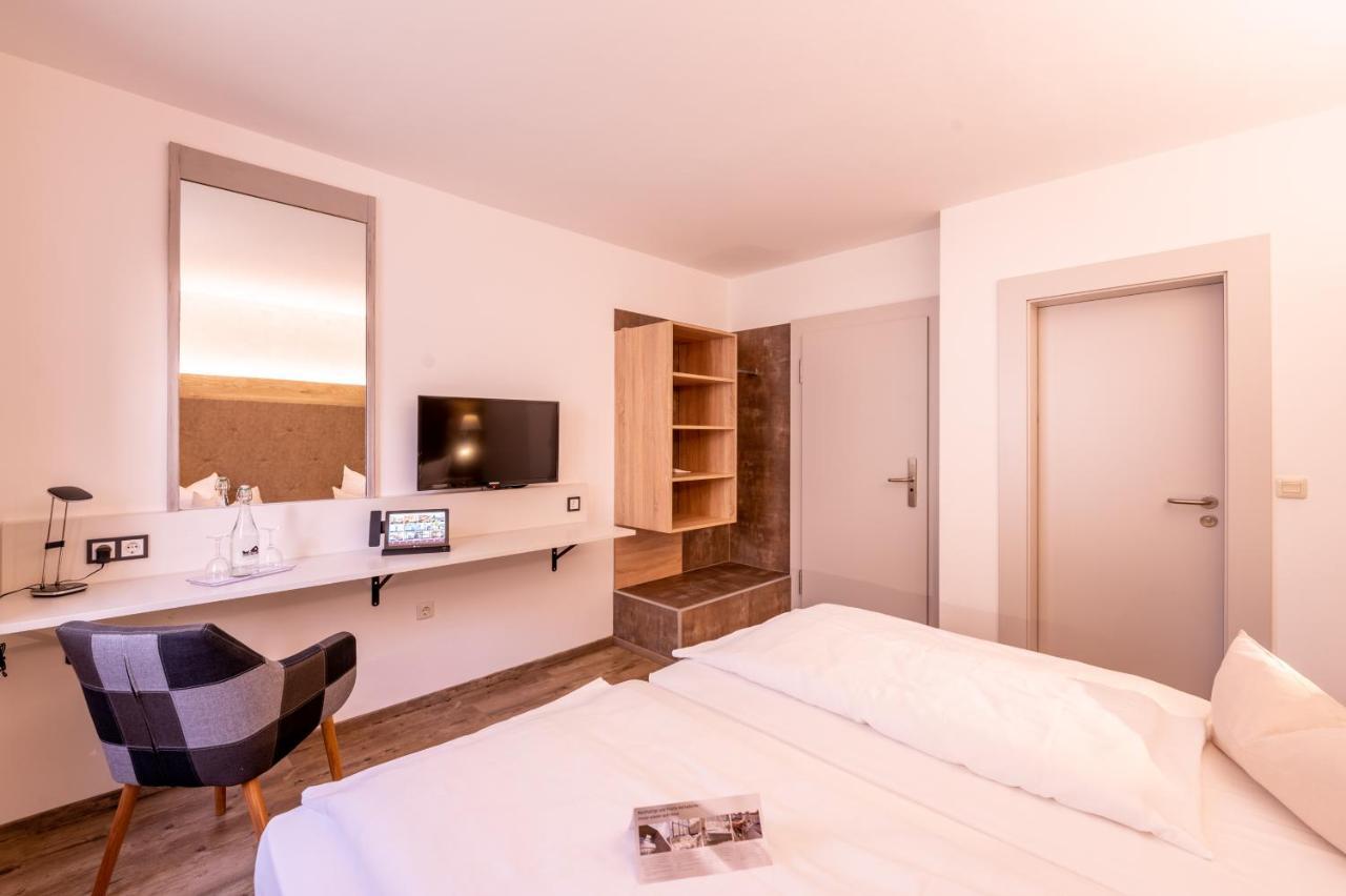 Zur Post Kuemmersbruck Hotel & Tiny Houses Extérieur photo