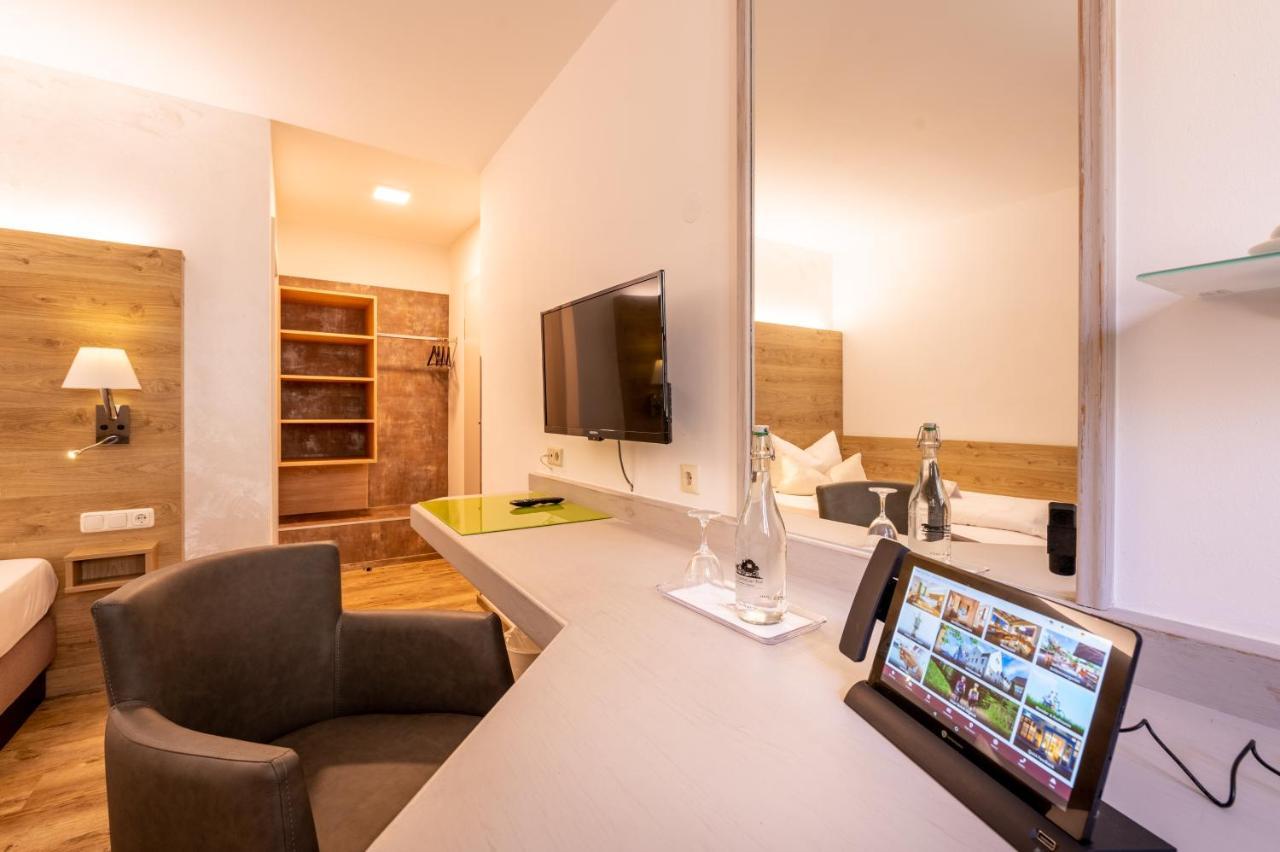 Zur Post Kuemmersbruck Hotel & Tiny Houses Extérieur photo