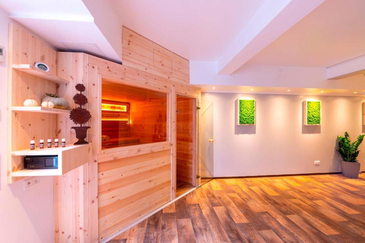 Zur Post Kuemmersbruck Hotel & Tiny Houses Extérieur photo